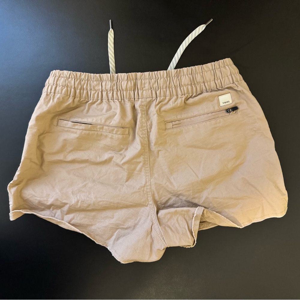 Vuori Ripstop Shorts - Picture 2 of 2